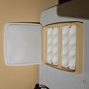 Vintage Tupperware deviled egge holder 723-2